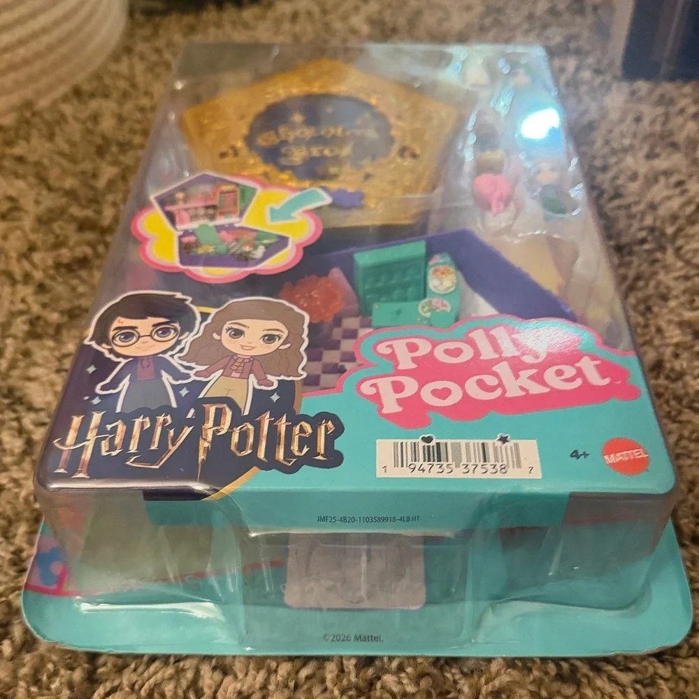 Polly Pocket Micro Dolls & Playset, Harry Potter Compact (NWT)